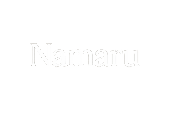 geef me namaru in mooie letters voor het logo op de webshop , in het wit aub